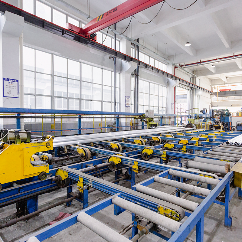 Extrusionswerkstatt - 1450T Pressmaschine