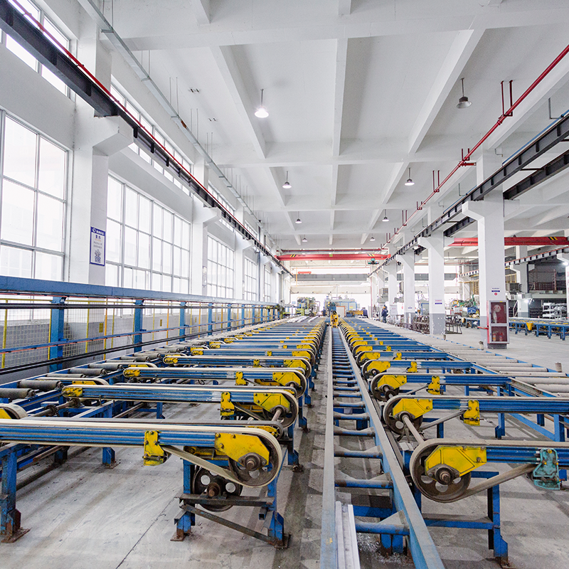 Extrusionswerkstatt – 1450T Pressmaschine mit Kaltbett